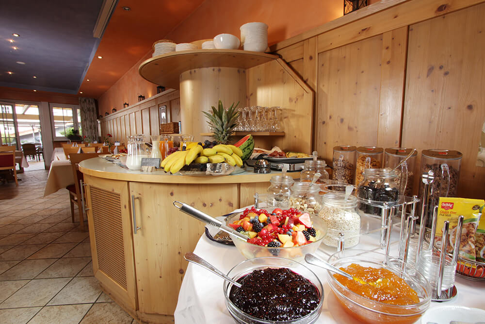 Frühstücksbuffet im Hotel Reichsadler in Buchen