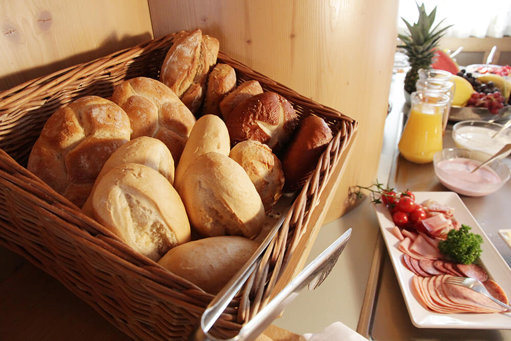 Frühstücksbuffet im Hotel Reichsadler in Buchen